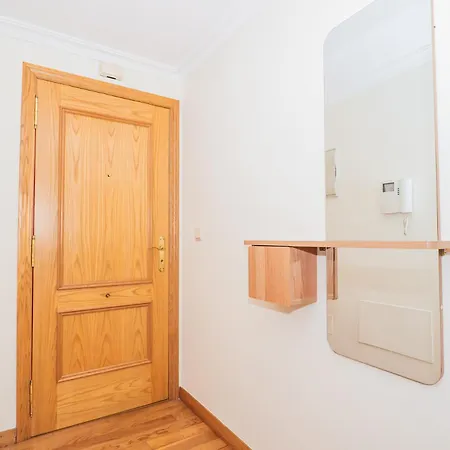 Ybh Lopez De Neira 42, 3 * Vigo