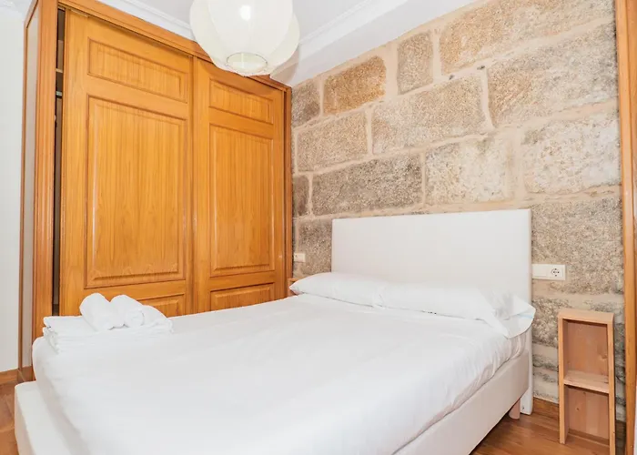 Ybh Lopez De Neira 42, 3 * Vigo